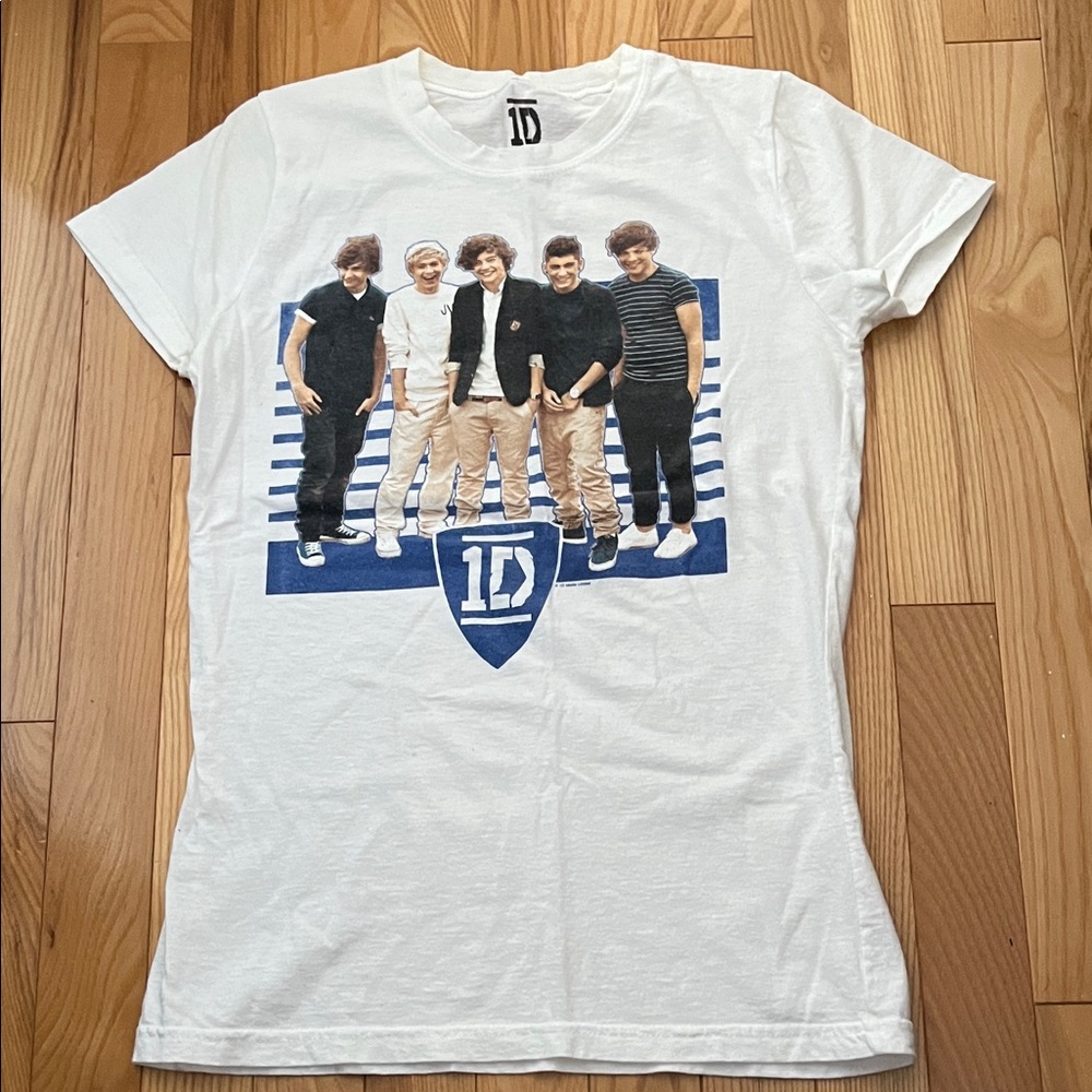 1D Graphic Tee